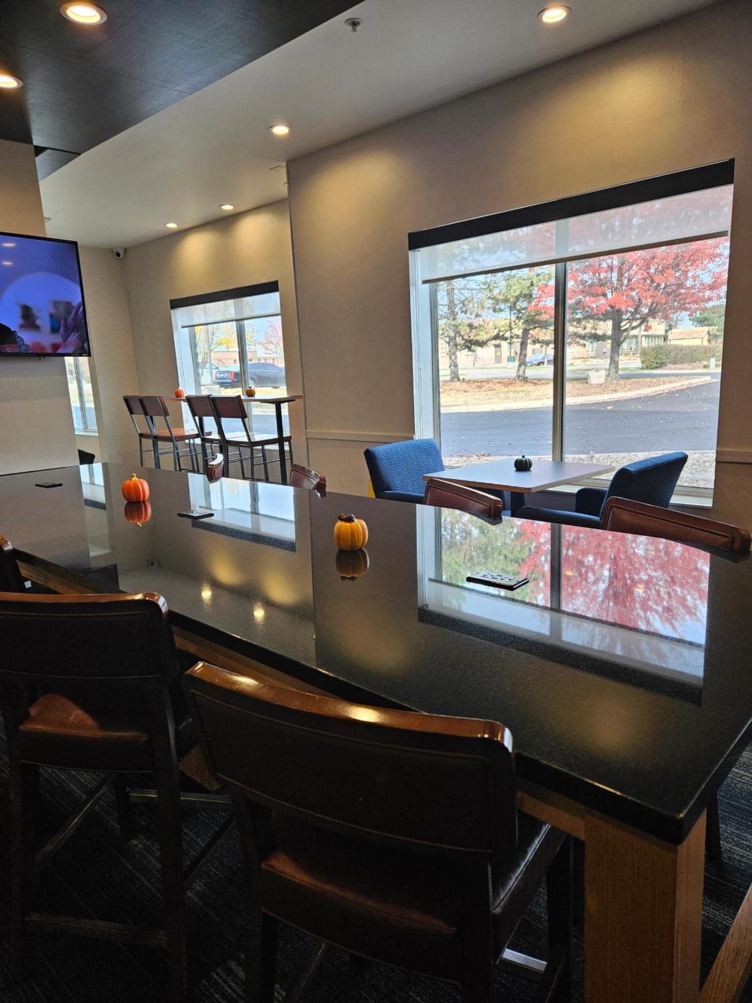 Holiday Inn Express And Suites Chicago West - St Charles By Ihg Saint Charles Exterior photo