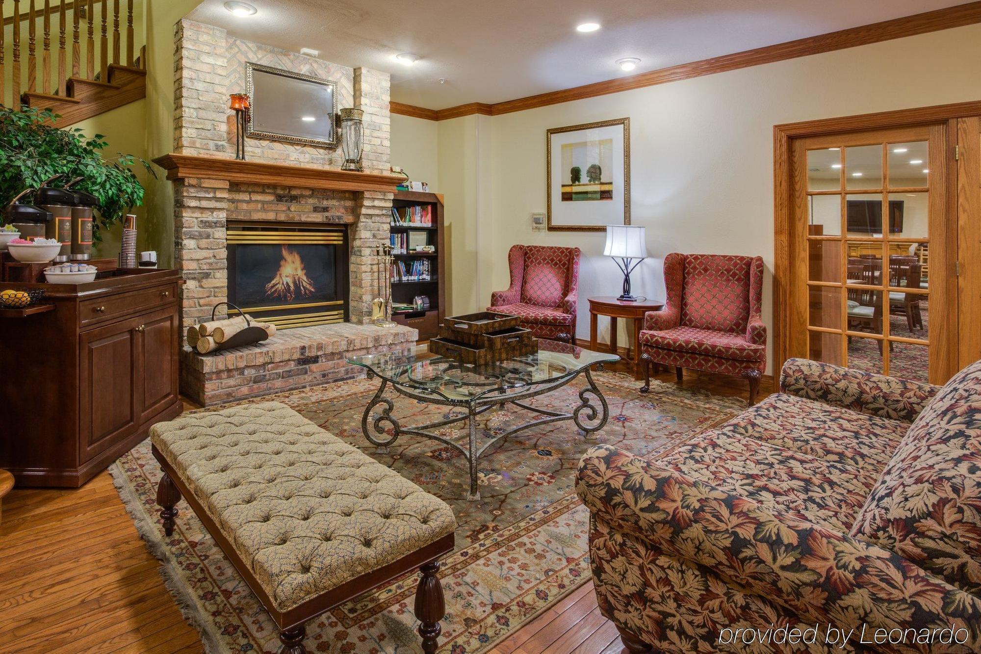 Holiday Inn Express And Suites Chicago West - St Charles By Ihg Saint Charles Exterior photo