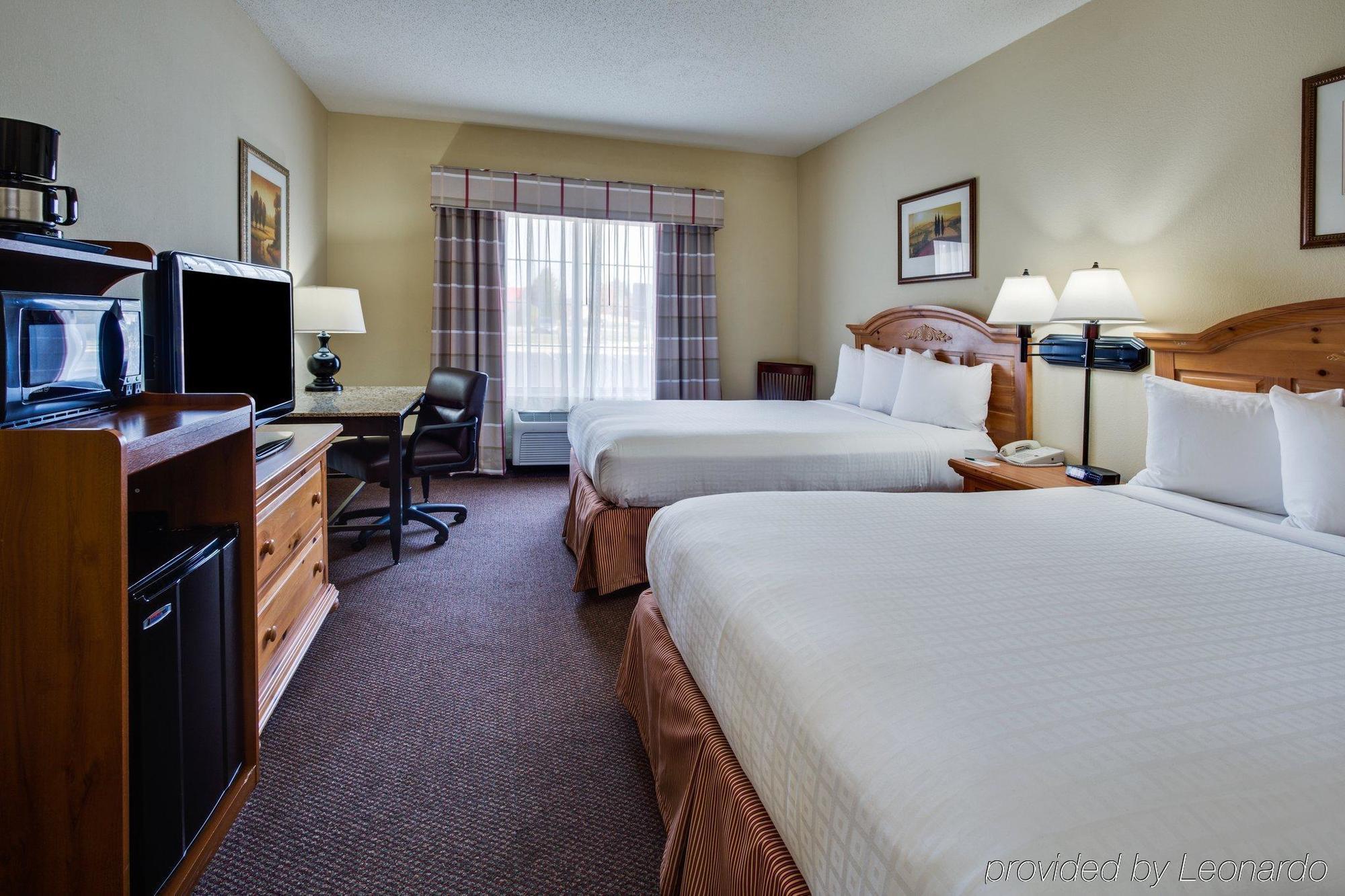 Holiday Inn Express And Suites Chicago West - St Charles By Ihg Saint Charles Exterior photo